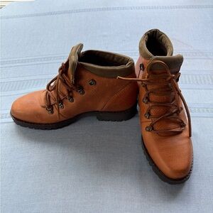 Women's Tan Leather Boots